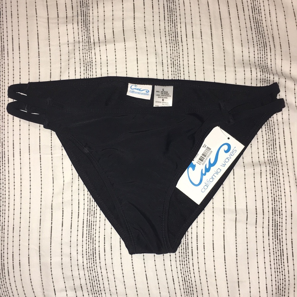 Black bikini bottoms